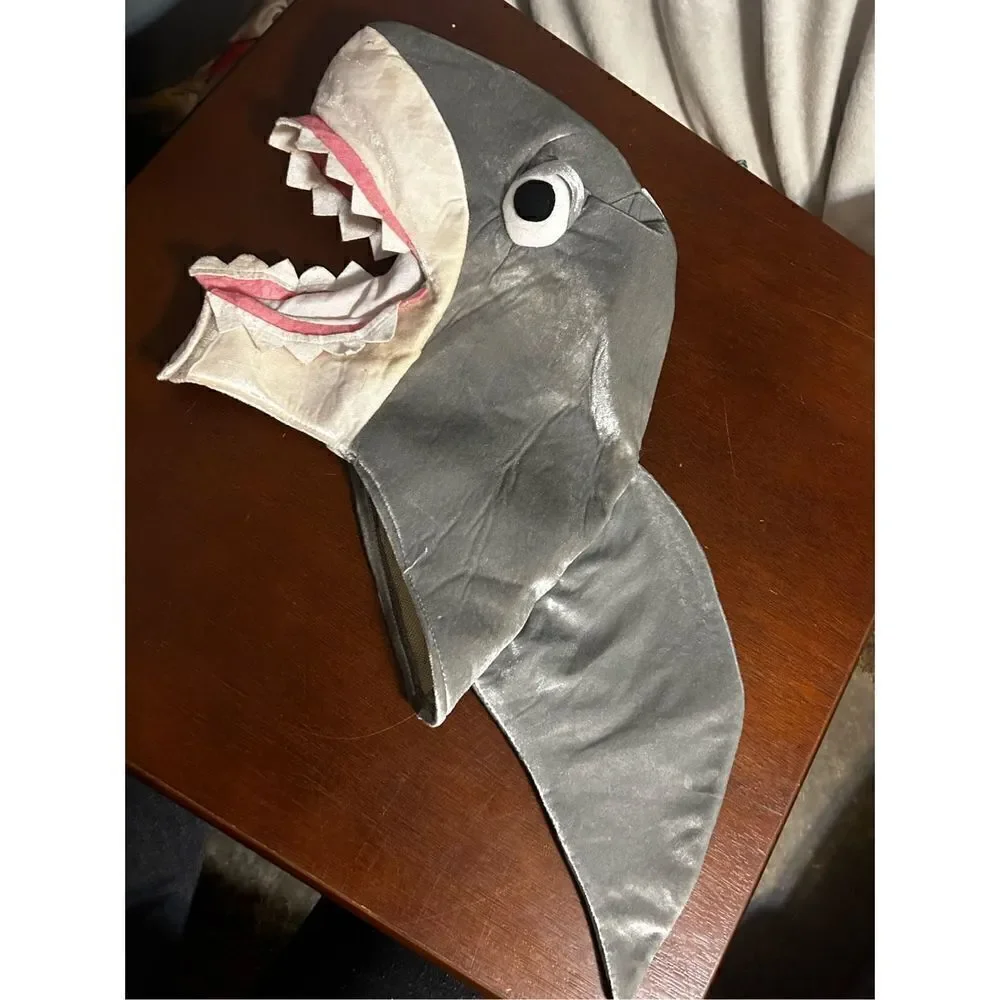 2 piece great white shark costume size 2/3 youth